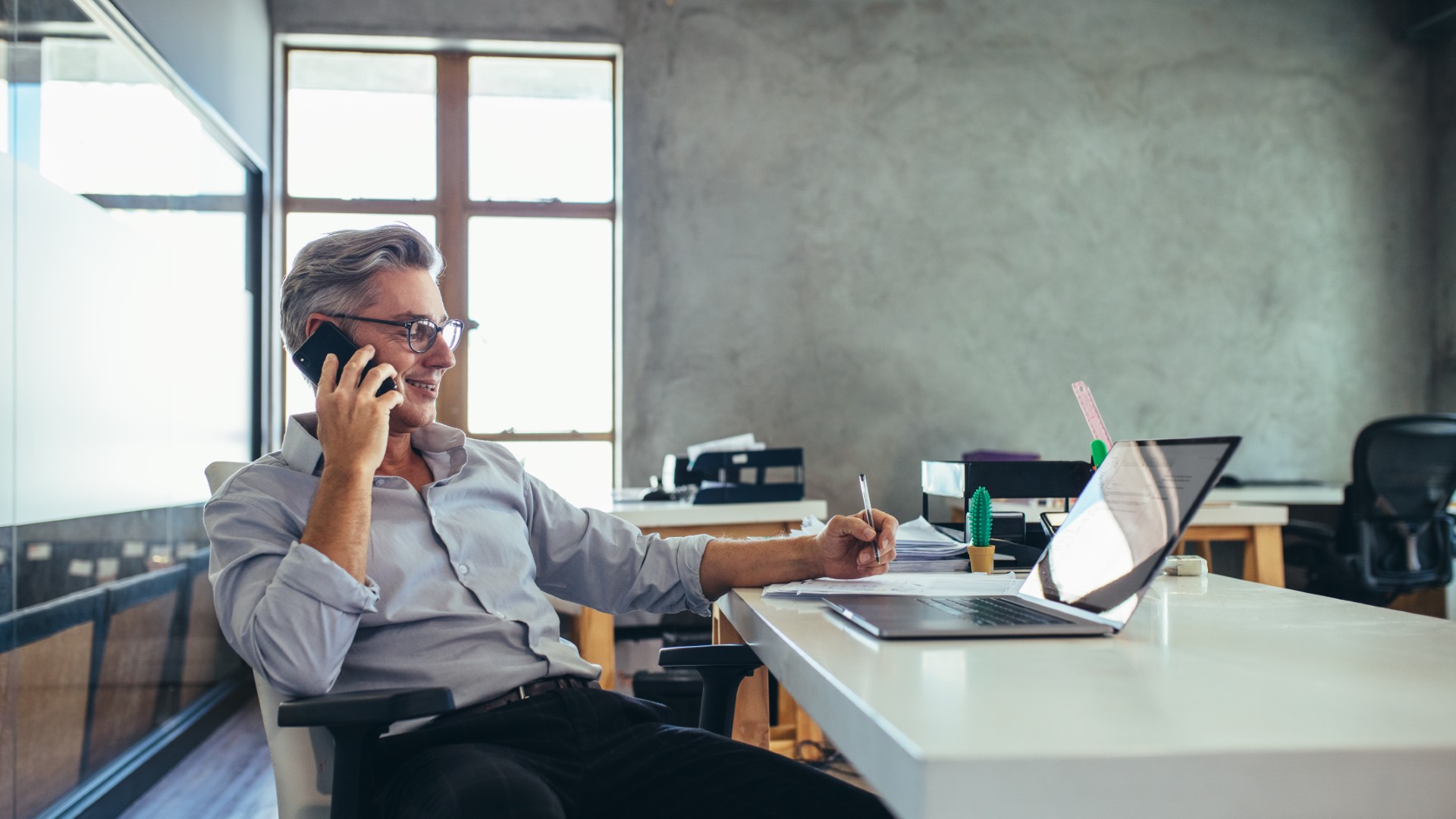Leveraging Business Loans for Global Market Expansion